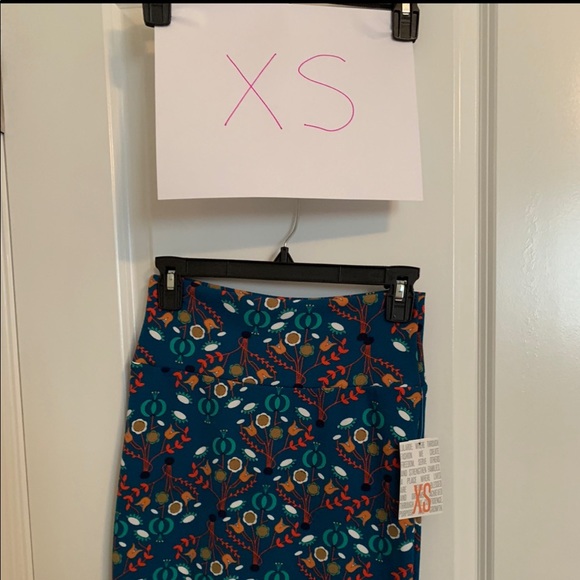 LuLaRoe Cassie Skirts - Picture 1 of 8